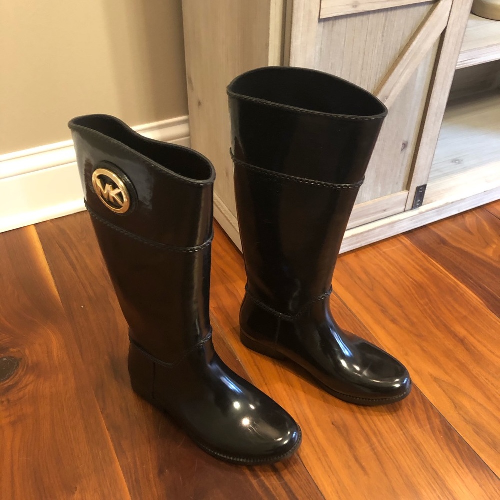Rain boots